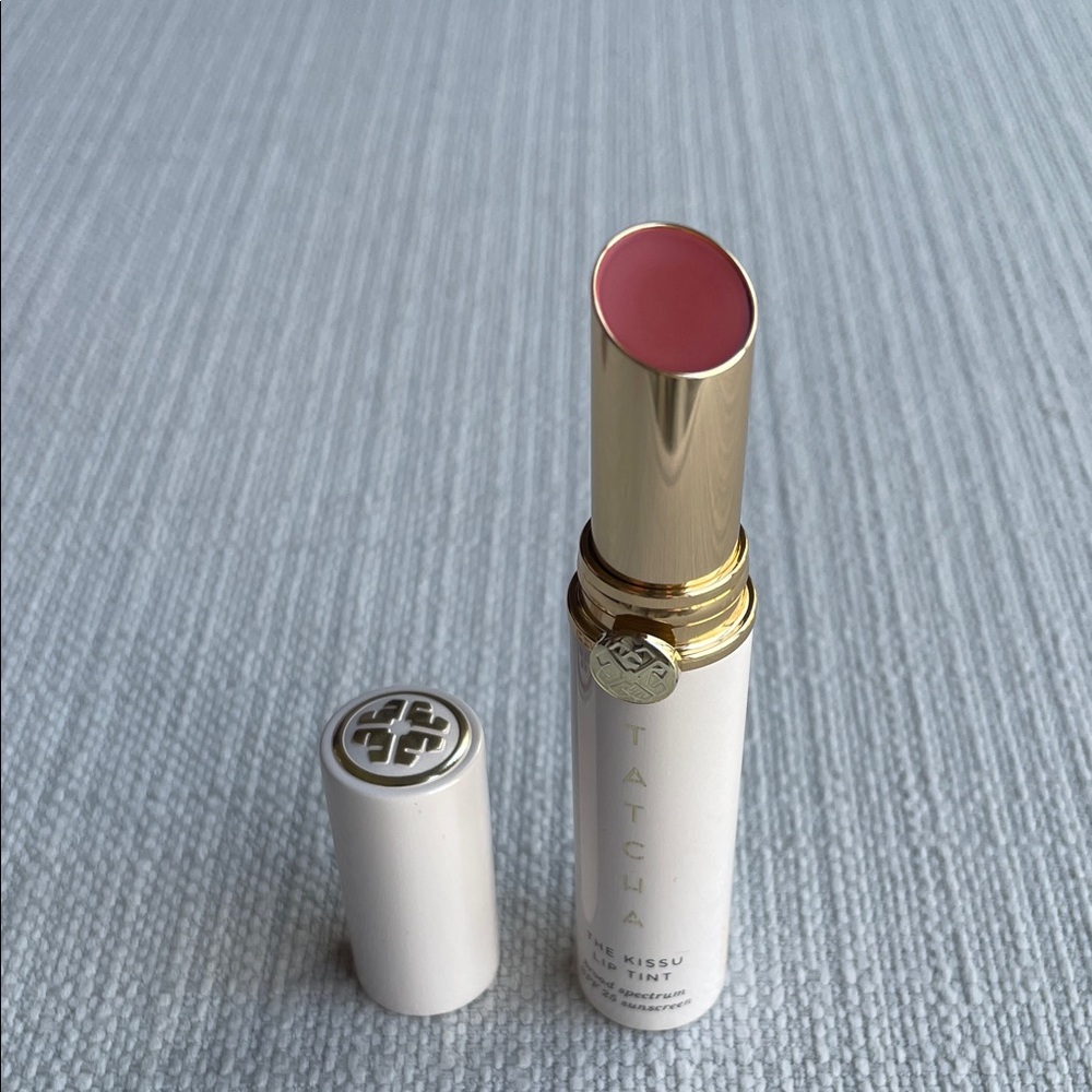 Tatcha the Kissu Lip Tint - plum blossom 4g